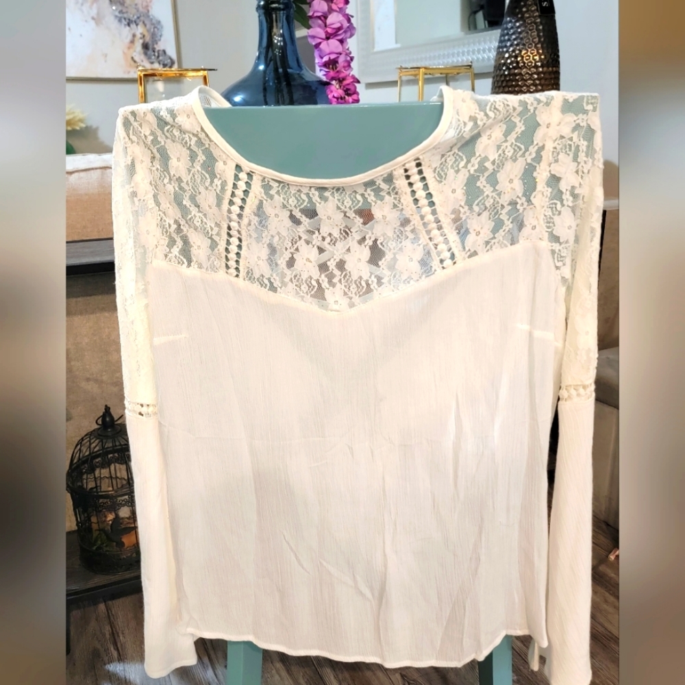 Large Womens Red Camel "Heirloom Romance" Lace Peasant Bell top!